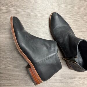 Nisolo Black Leather Ankle Boots